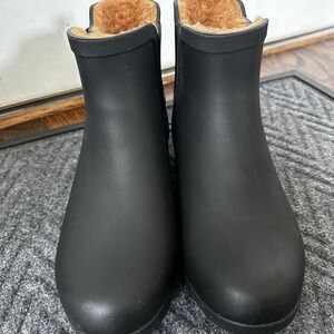 Women’s Chukka Rain Boots.